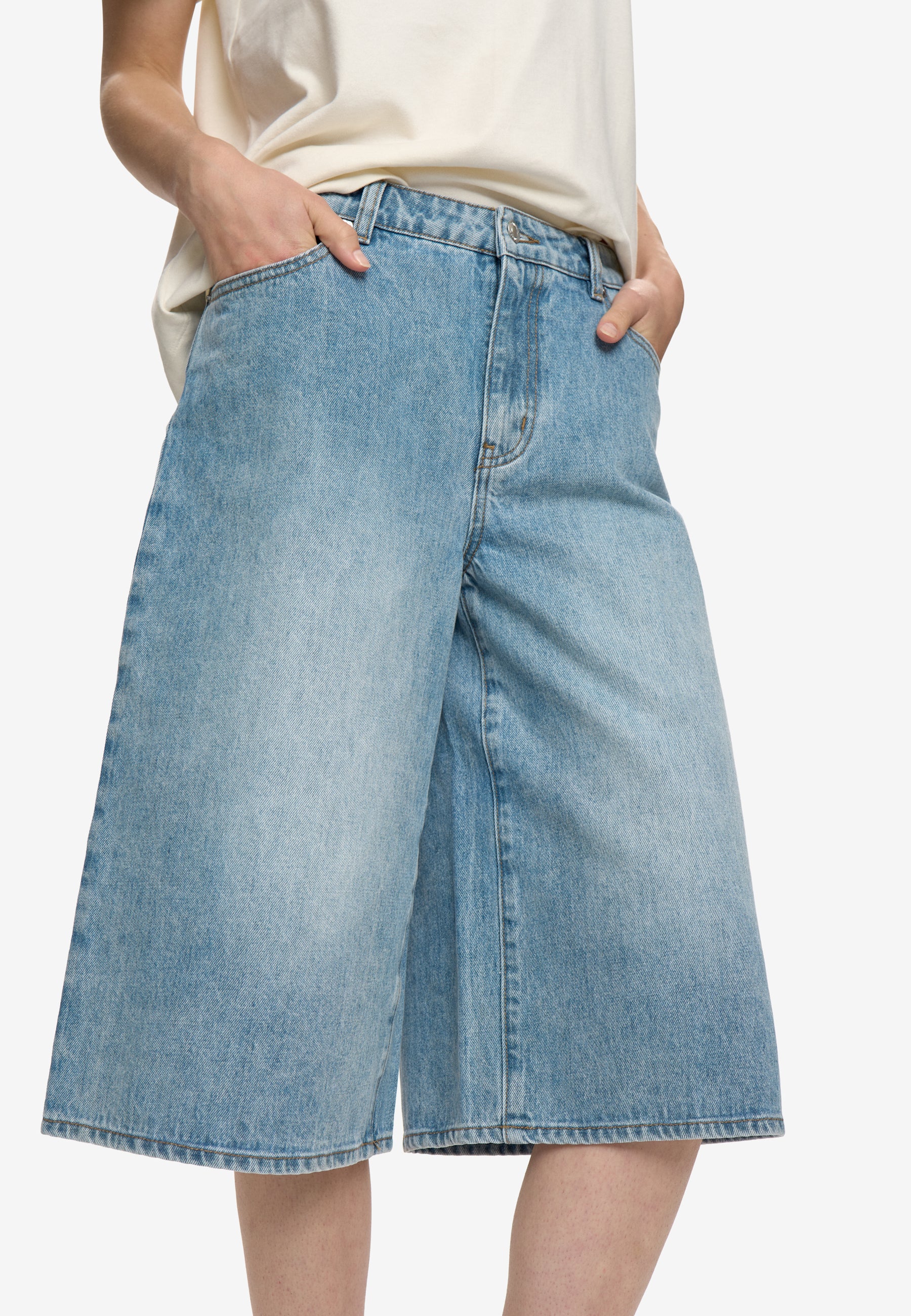 minimum female Alva mw long shorts 2461 Shorts 1001 Light Blue