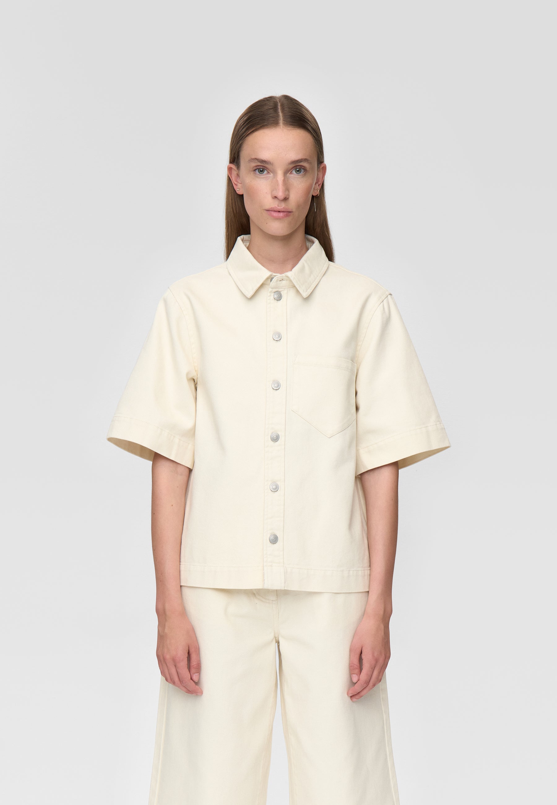minimum female Vida ss shirt 4579 Short Sleeved Shirt 0701 Whisper white