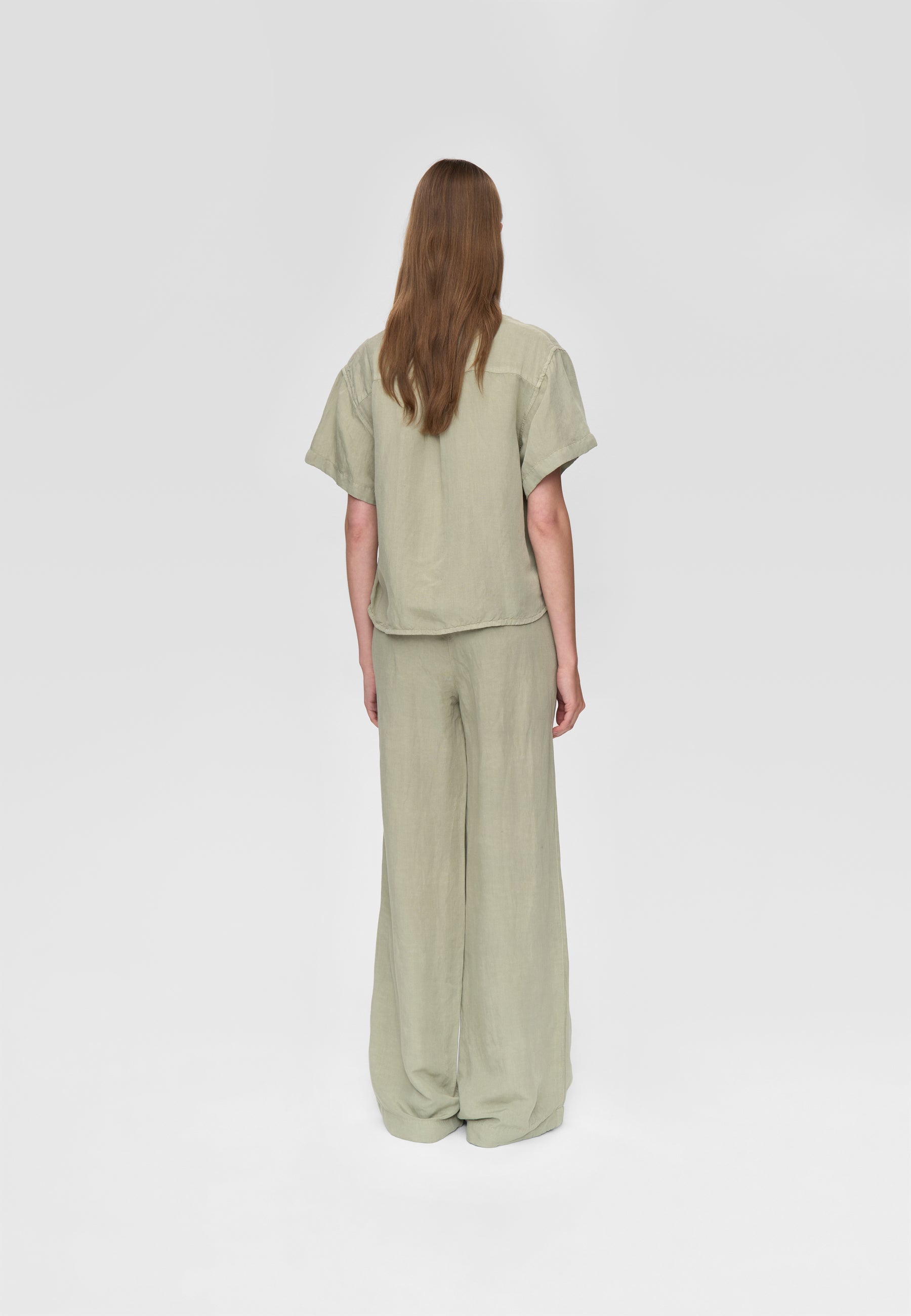 minimum female Sage ss shirt 4681 Short Sleeved Shirt 0110 Desert Sage